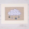 Charger l'image dans la visionneuse de la galerie, Tableau cousu nuage et étoiles suspendues