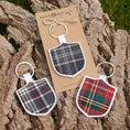 Charger l'image dans la visionneuse de la galerie, Porte-clé blason tartan