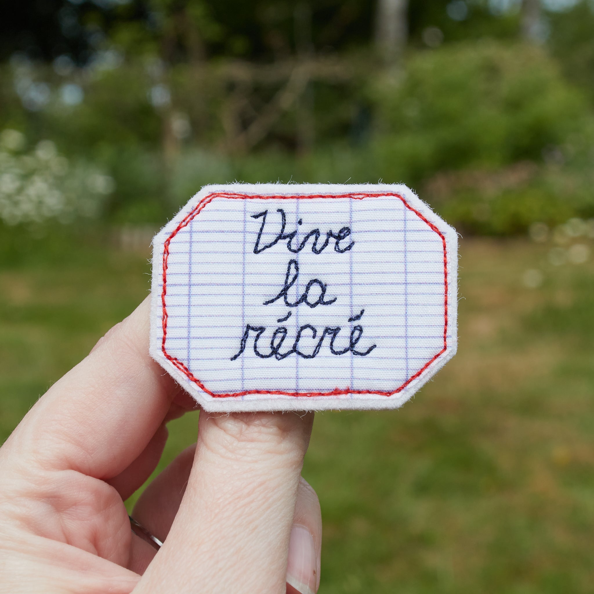 Vive la récré – broche ou magnet