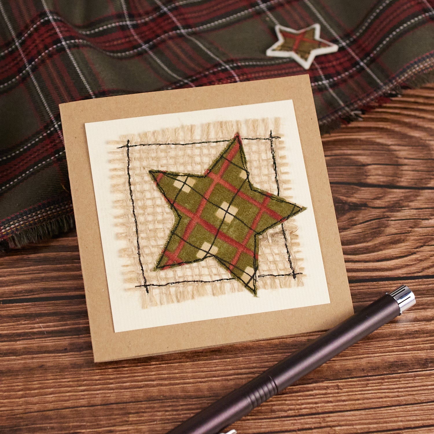 Carte de vœux brodée